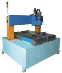 專業(yè)定制與高效制造 鉆孔攻牙專用機、可動腕配件與沖床的綜合解決方案